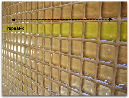Зеленовато-желтые плитки в этом примере повторяются только горизонтально.