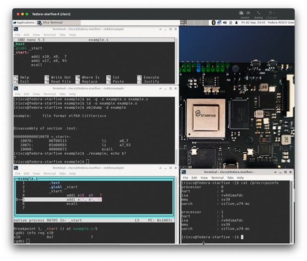 Рабочий стол Linux на плате VisionFile с запущенными терминалами с набором инструментов GNU toolchain 